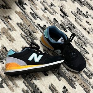 New Balance Black, Orange and Teal Sneakers SZ 6